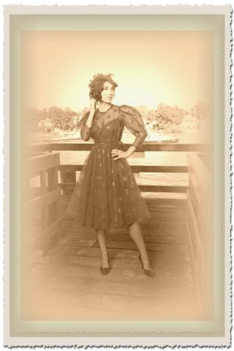 Model im Cocktailkleid